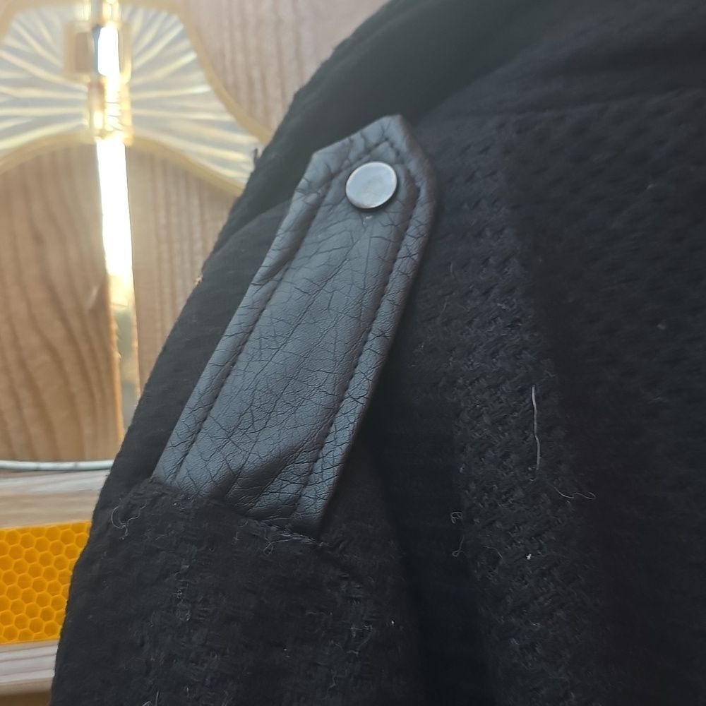 Black Jacket - Picture 7 of 8